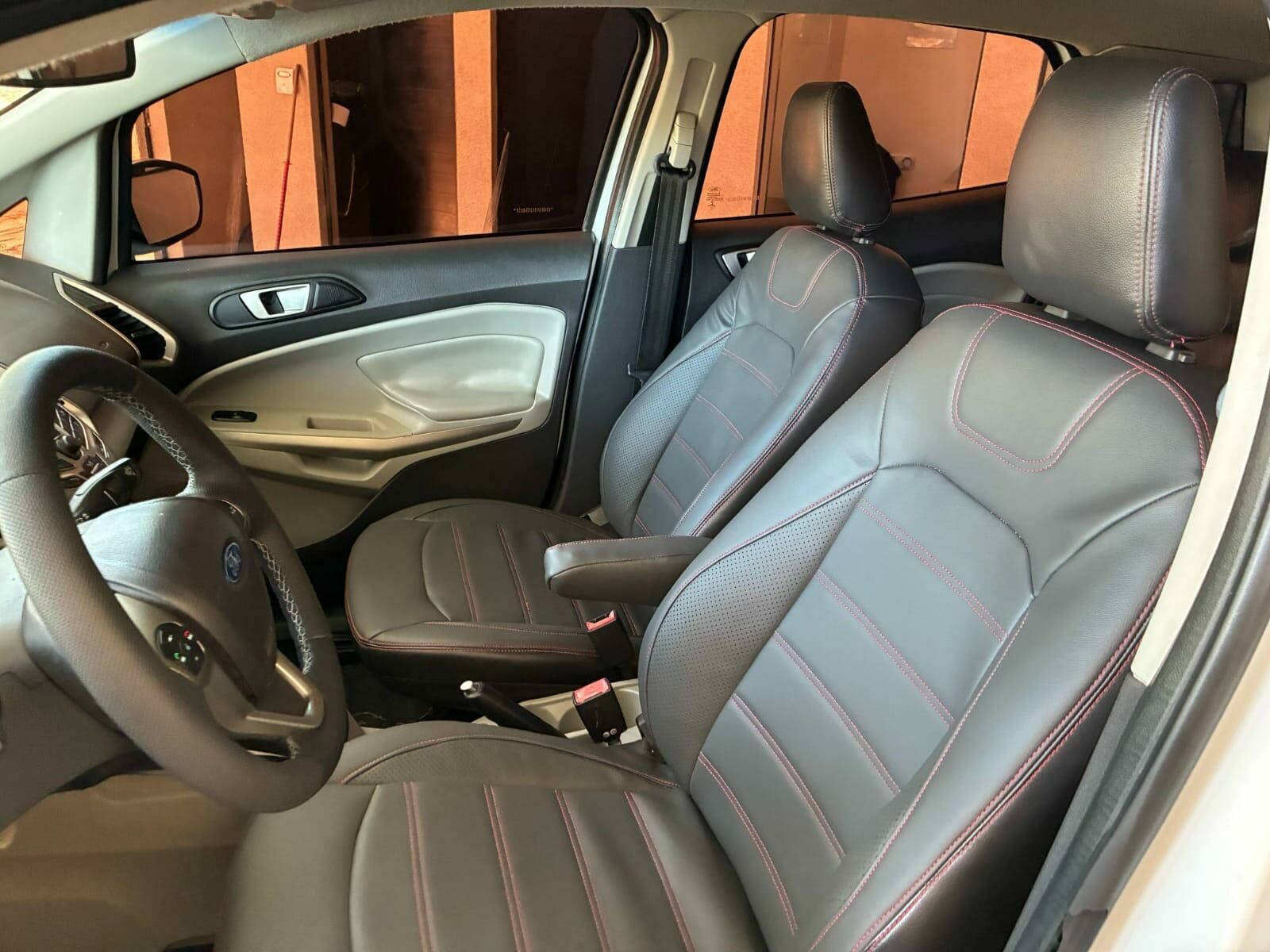 Imagem do veículo  FORD ECOSPORT TITANIUM AT